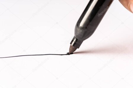 La redazione di Inkline al lavoro in studio